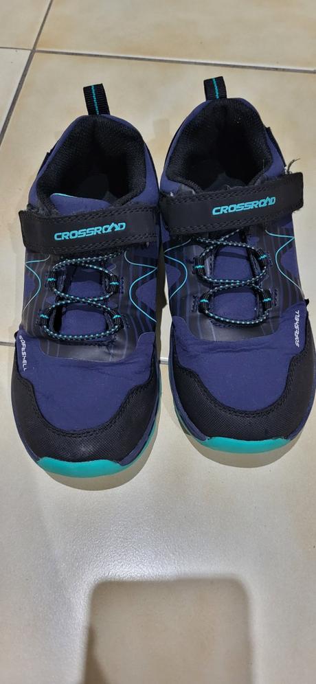 Softshell tenisky, 33