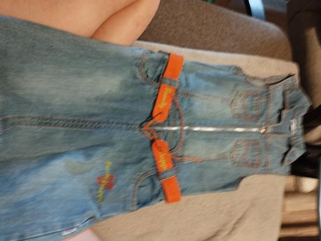 Dievčenské šaty, 116