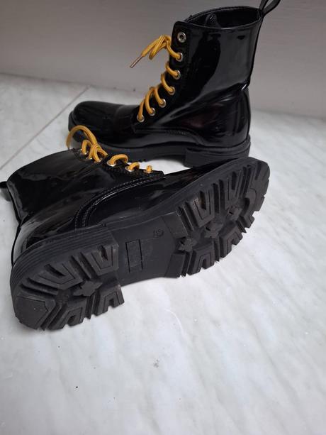 Topánky pre dievcatka  čierne lesklé veľ.35, 35