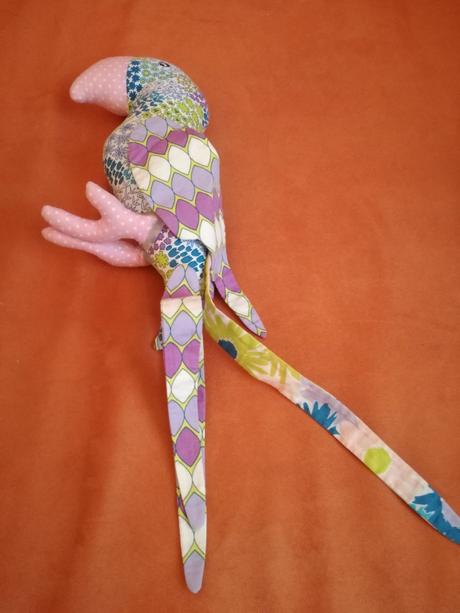 Hand made papagáj,