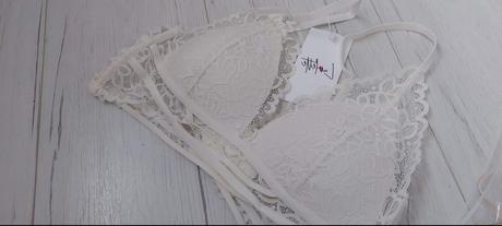 Čipkovaná podprsenka (ani vyskúšaná nebola), 70a