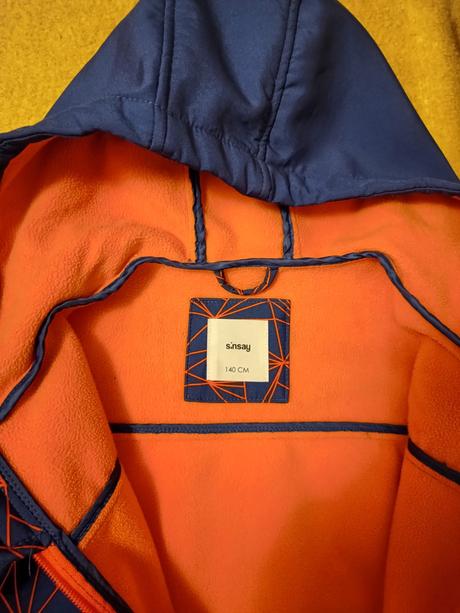 Softshellová bunda, sinsay,140