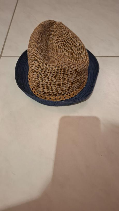 Klobuk, reserved,110