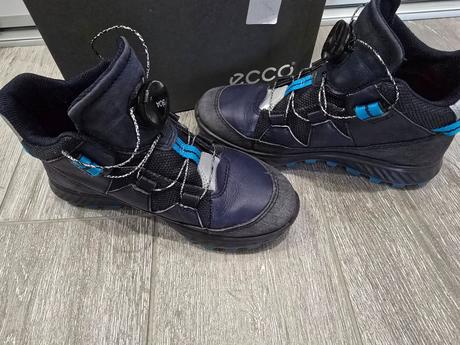 Ecco topanky, ecco,32