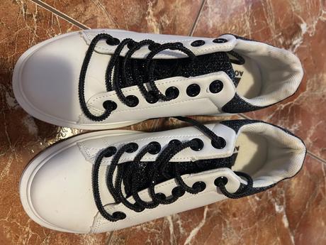 Tenisky č.36-nové, 36