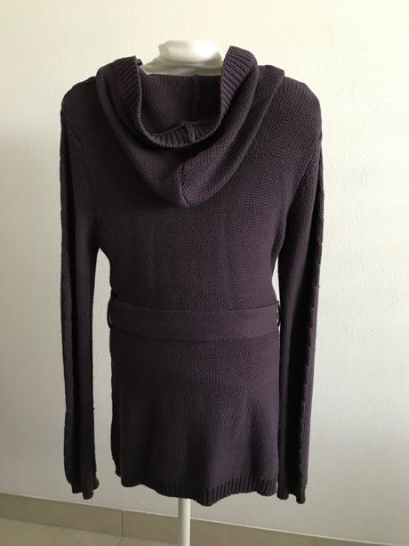 Dlhší svetrik, 146