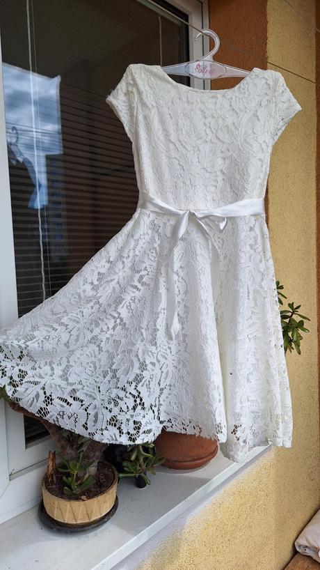 Čipkované letné šaty, 134