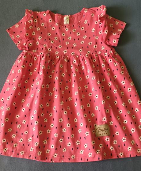 Kvietkované šaty, tinko,122