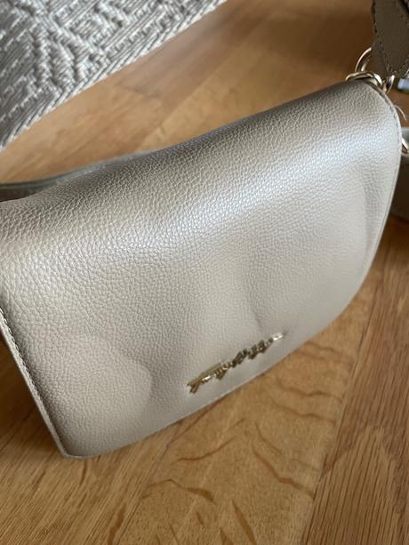 Tommy hilfiger kabelka crossbody béžová, tommy hilfiger