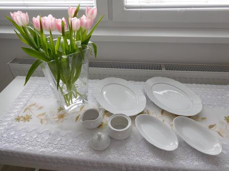 Tanier oval 2x +mliekovník+cukorníčka+tanierik 2x, 