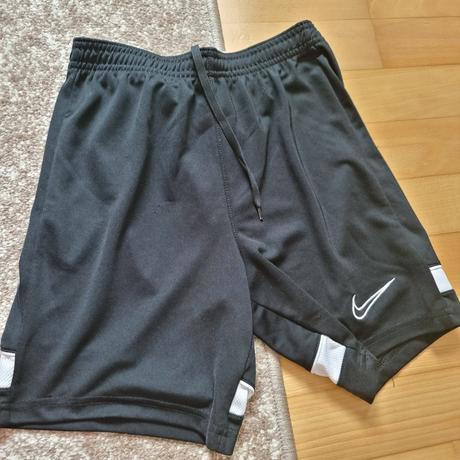 Funkcne treningove sortky 137-147, nike,140