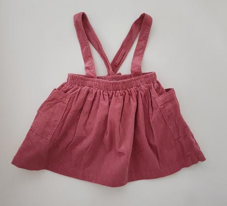 Menčestrová sukňa na traky, 92