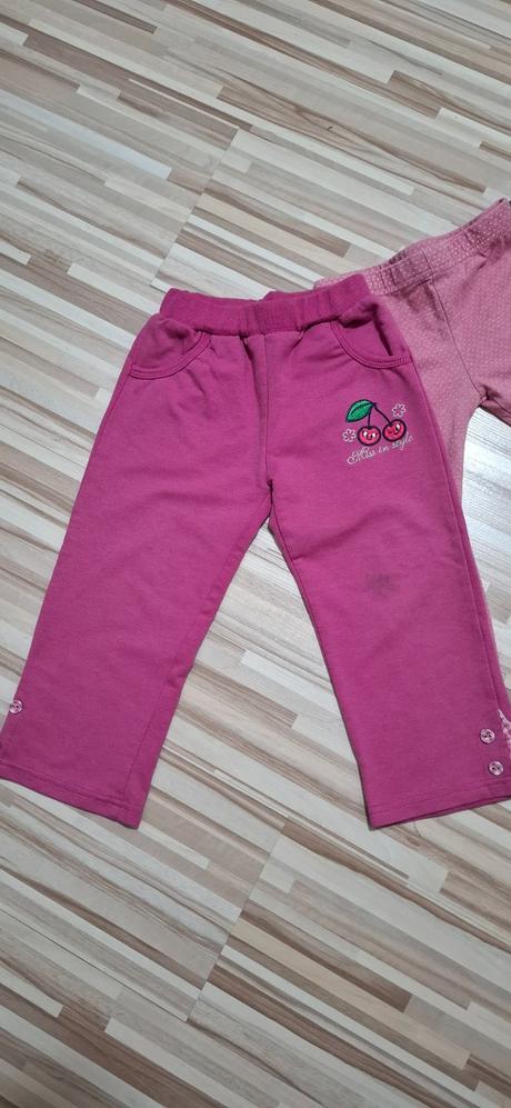 4 ks leginy a 1 ks tepláky, 98