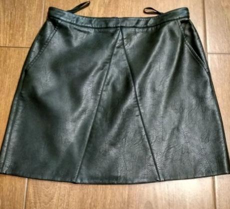 Koženkova suknička, l