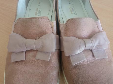 Mašličkove koženne perletove poltopánky, lasocki,34