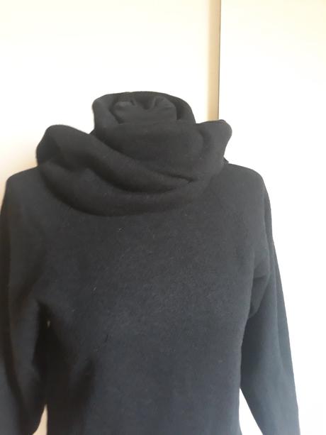 Pulover s golierom apart, 36