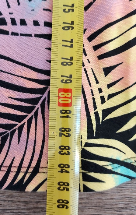 Šaty s farebnými pierkami, c&a,s