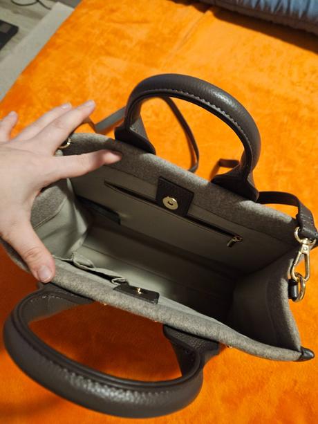 Len raz vzata kabelka next, next