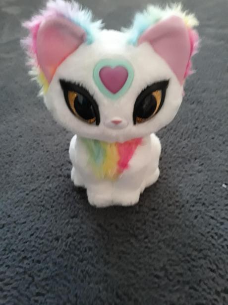 Interaktívna mačička luna, 