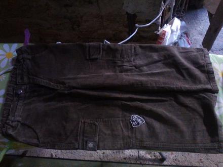 Mencestrove nohavice, 128