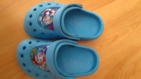 Crocsy labkova patrola, 24