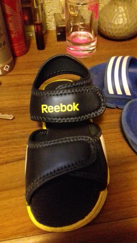 Sandalky, reebok,27
