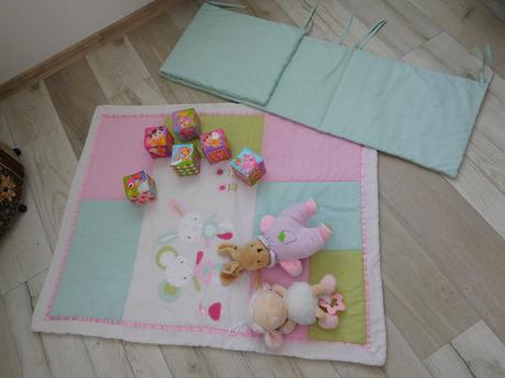 Podložka pre dievčatko na hranie+hračky,