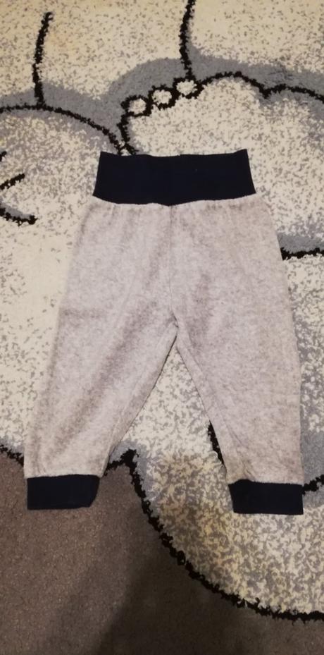 Mikina + tepláky, lupilu,62