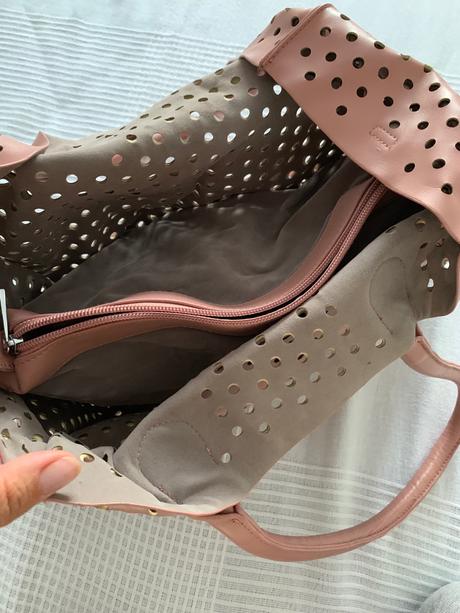 Letná púdrova kabelka, 