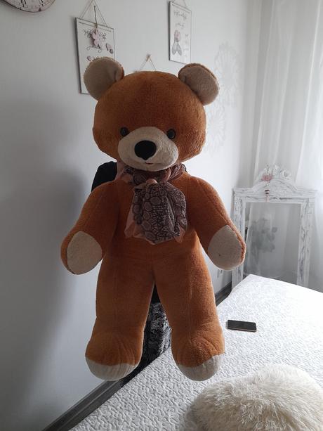 Stredne veľký plyšový maco, 