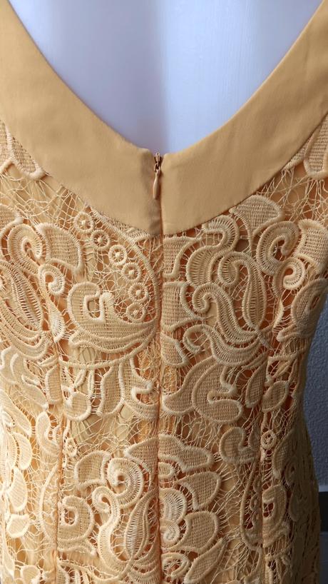 Krásne spoločenské šaty, 42