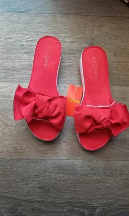 Nové červené šľapky veľ. 41, 41