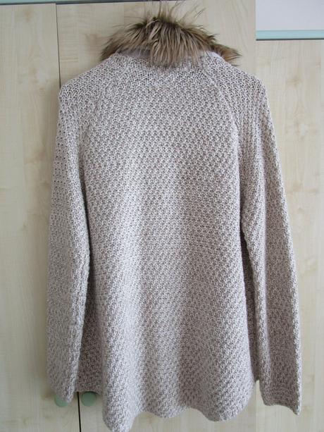 Sveter s kožušinkou, 40