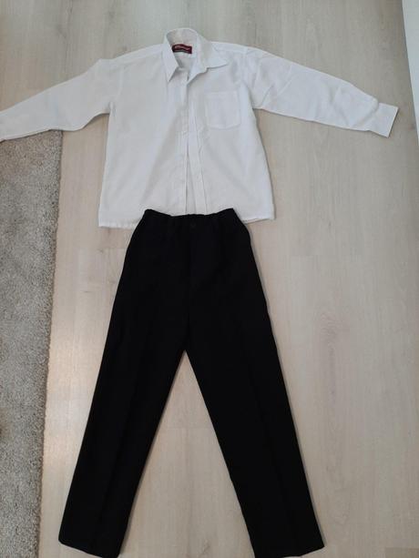 Komplet na prvé sväté píjímanie, 146