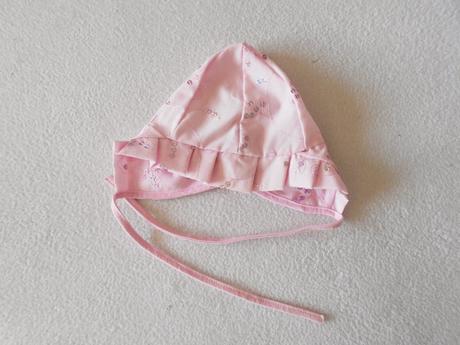 Ružová čiapka s flitrami, 56