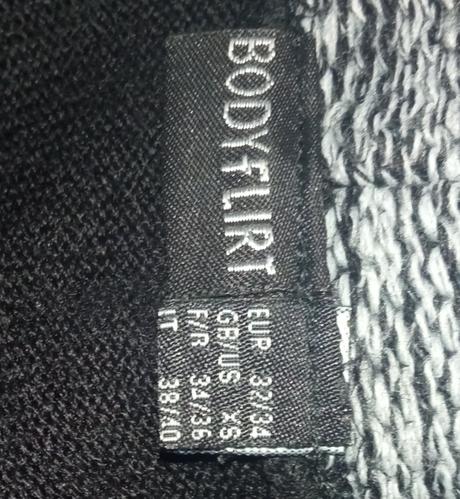 Dámske úpletové šaty (32/34), xs