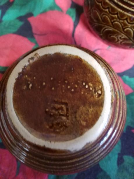 Keramicka nadoba + sialky, 