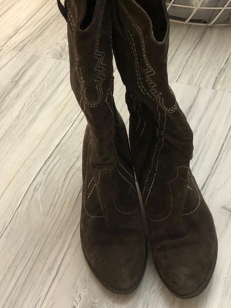 Semišove čižmy, 37