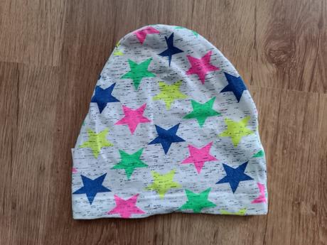 Dievčenská čiapka, 128