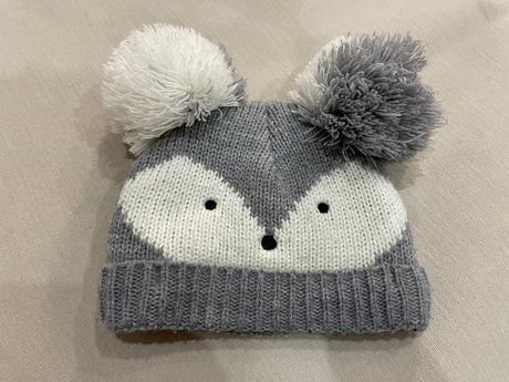 Čiapka s brmbolcami, f&f,68