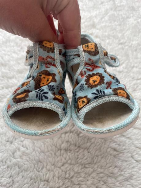 Bledomodre papucky leviky manik, manik,23