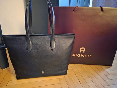 Aigner kabelka, 