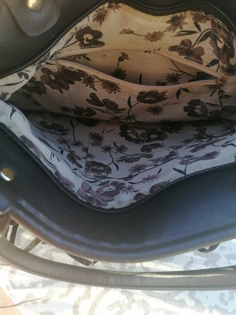 Kabelka so strapcami, 