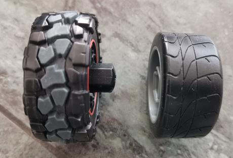 Hasbro tonka skladacie auto so zotrvačníkom,