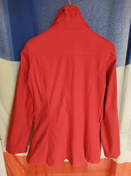 Červený krátky trenčkot, l