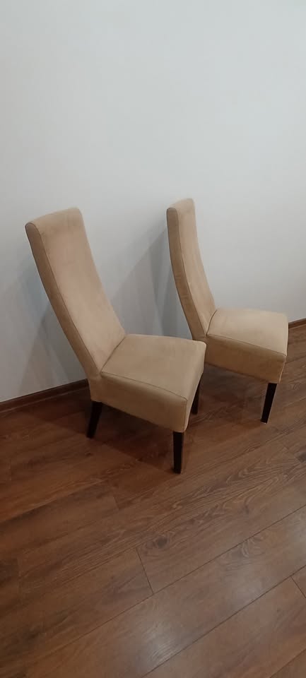 2ks jedálenské pohodlné stoličky, 