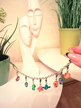 Náramok s príveskami,