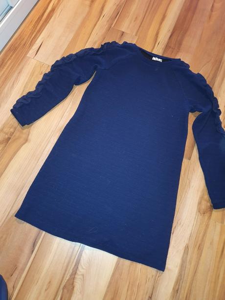 Krásne šaty dlhý rukáv 140/146, 146