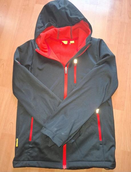 Dievčenska bunda, 134