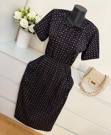 Romantické kvetinové šaty v midi dĺžke, m